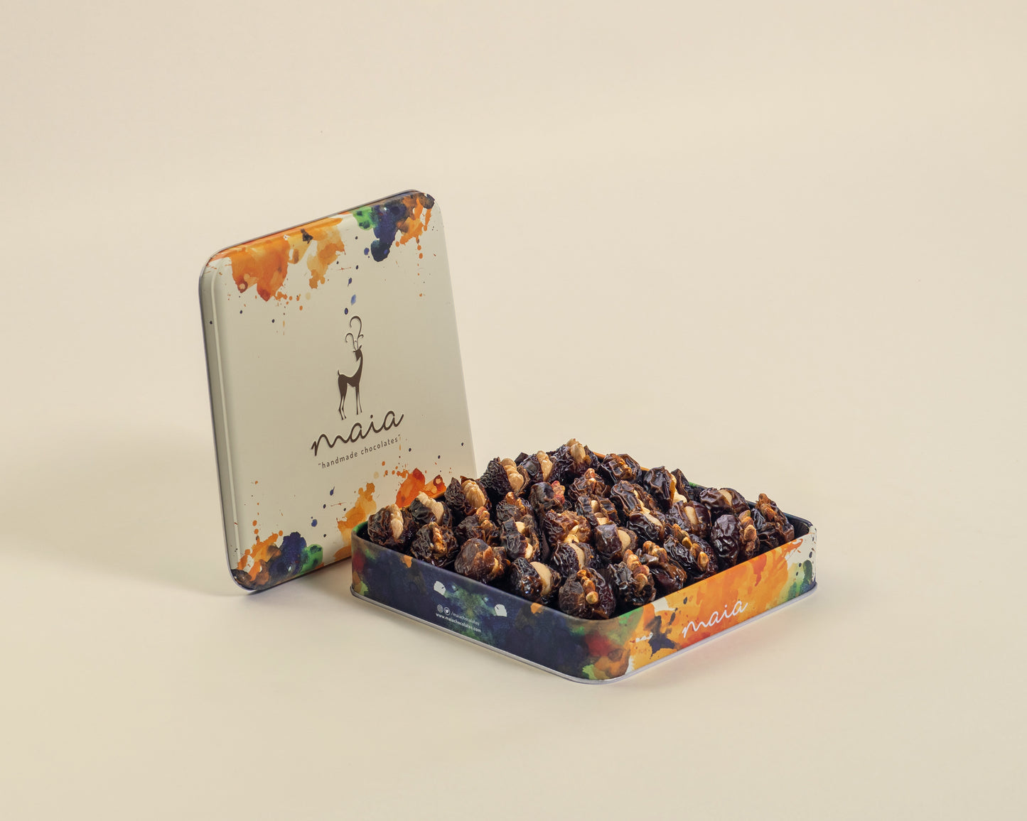 Large Box Dates with Nuts