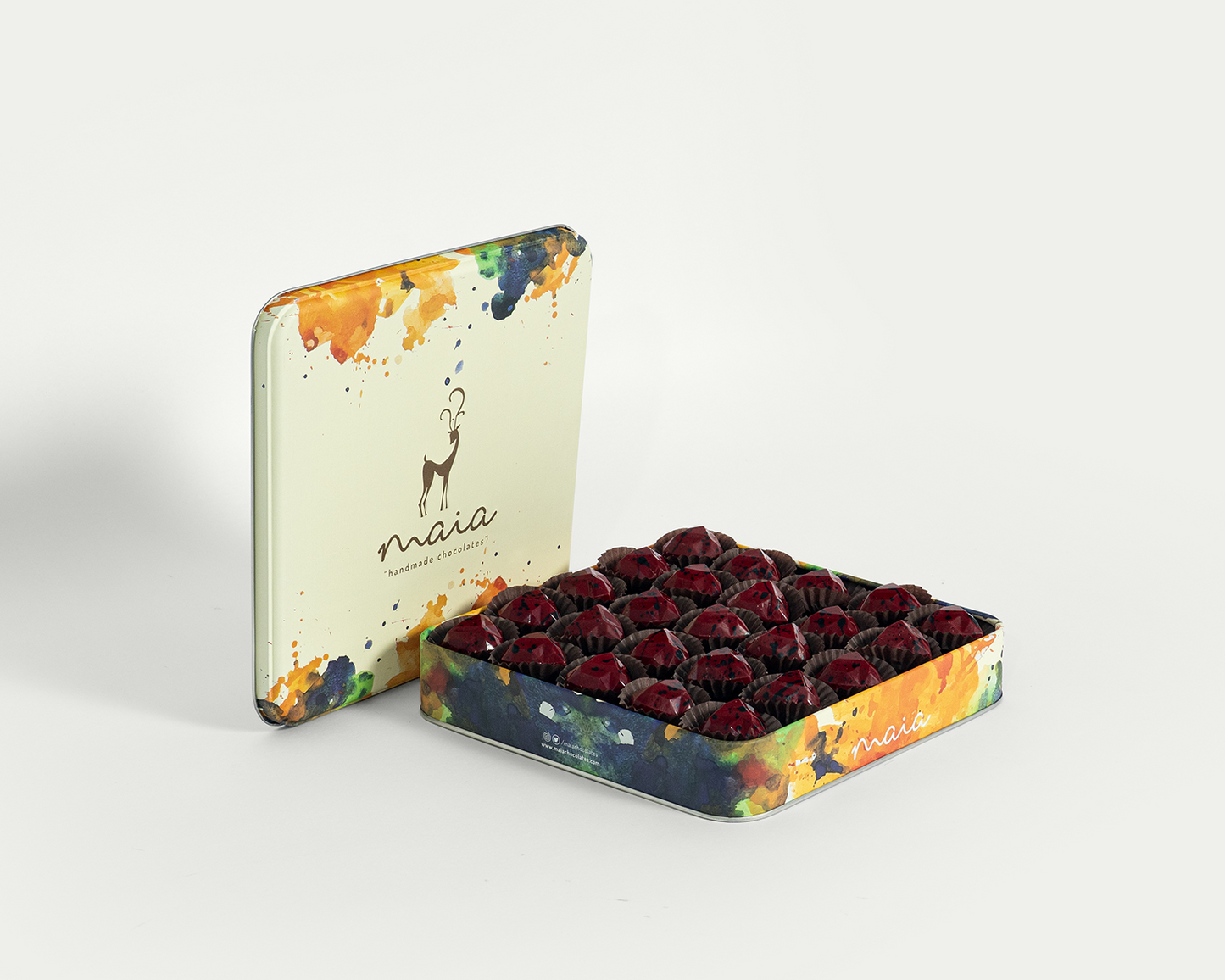 Large Box Cherry Milk Chocolate – 500g