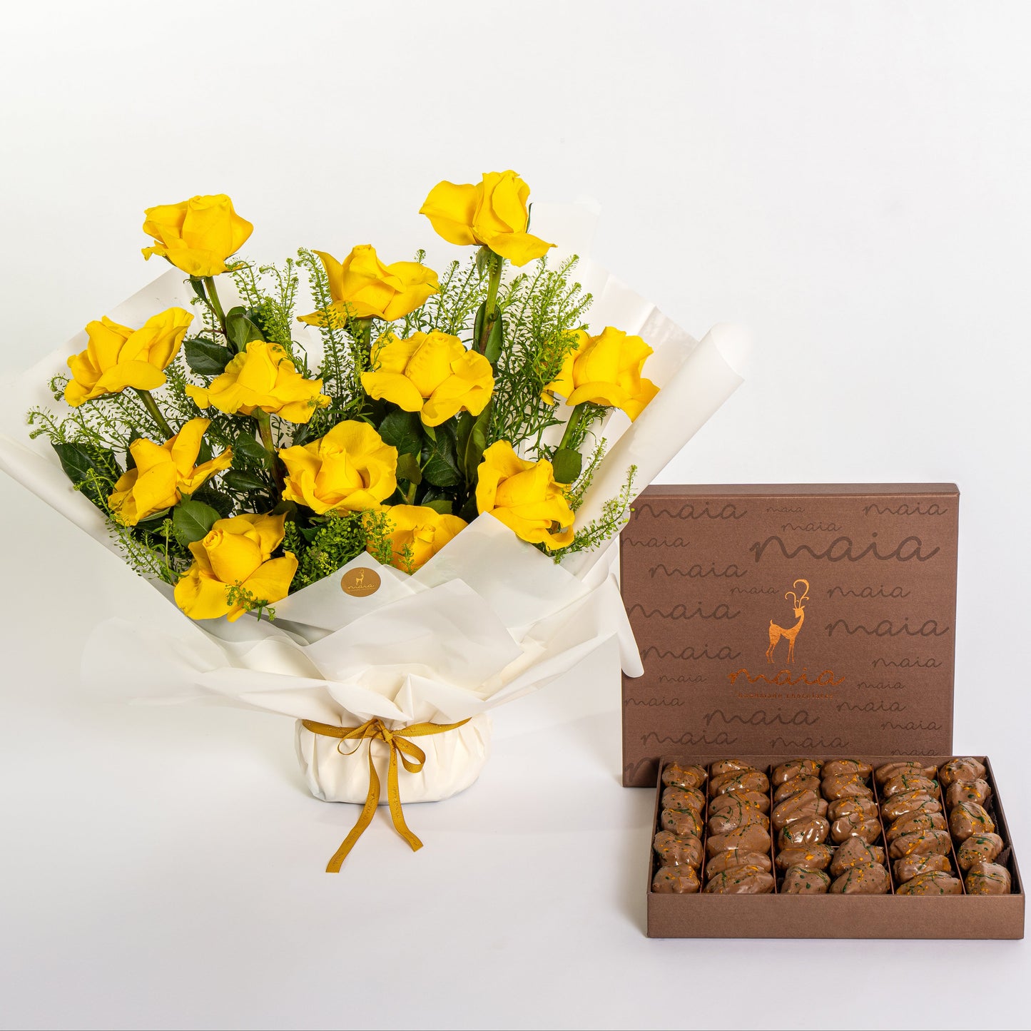 Spray Roses & Eucalyptus Vase Arrangement