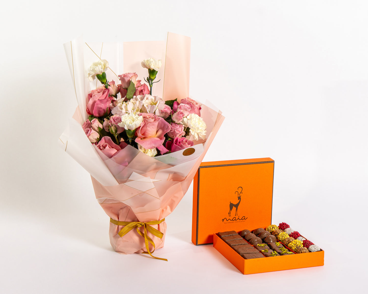 Hydrangea & Mixed Roses Chocolate Gift Set
