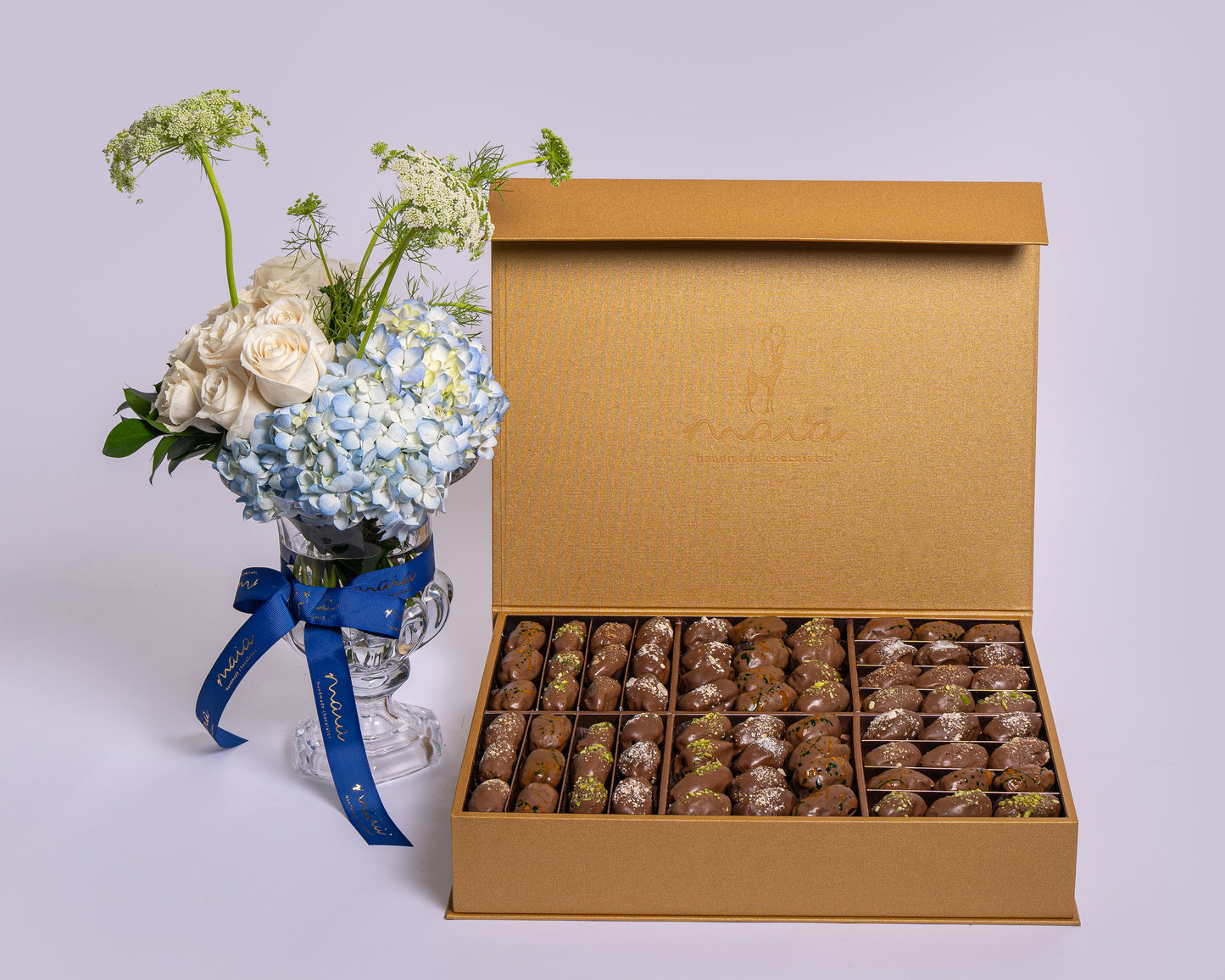 Premium Gold Assorted Chocolate Dates Box with Rosita Vendela with Cyrstal Vase