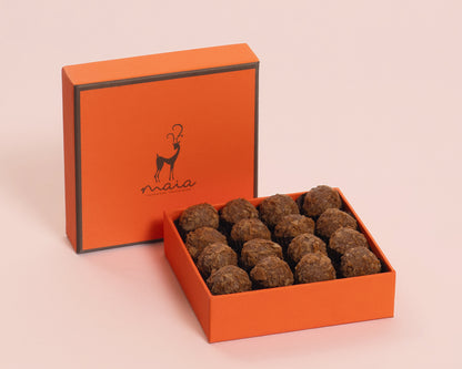 علبة صغيرة من حلوى ترافل الطحينة البرتقالية