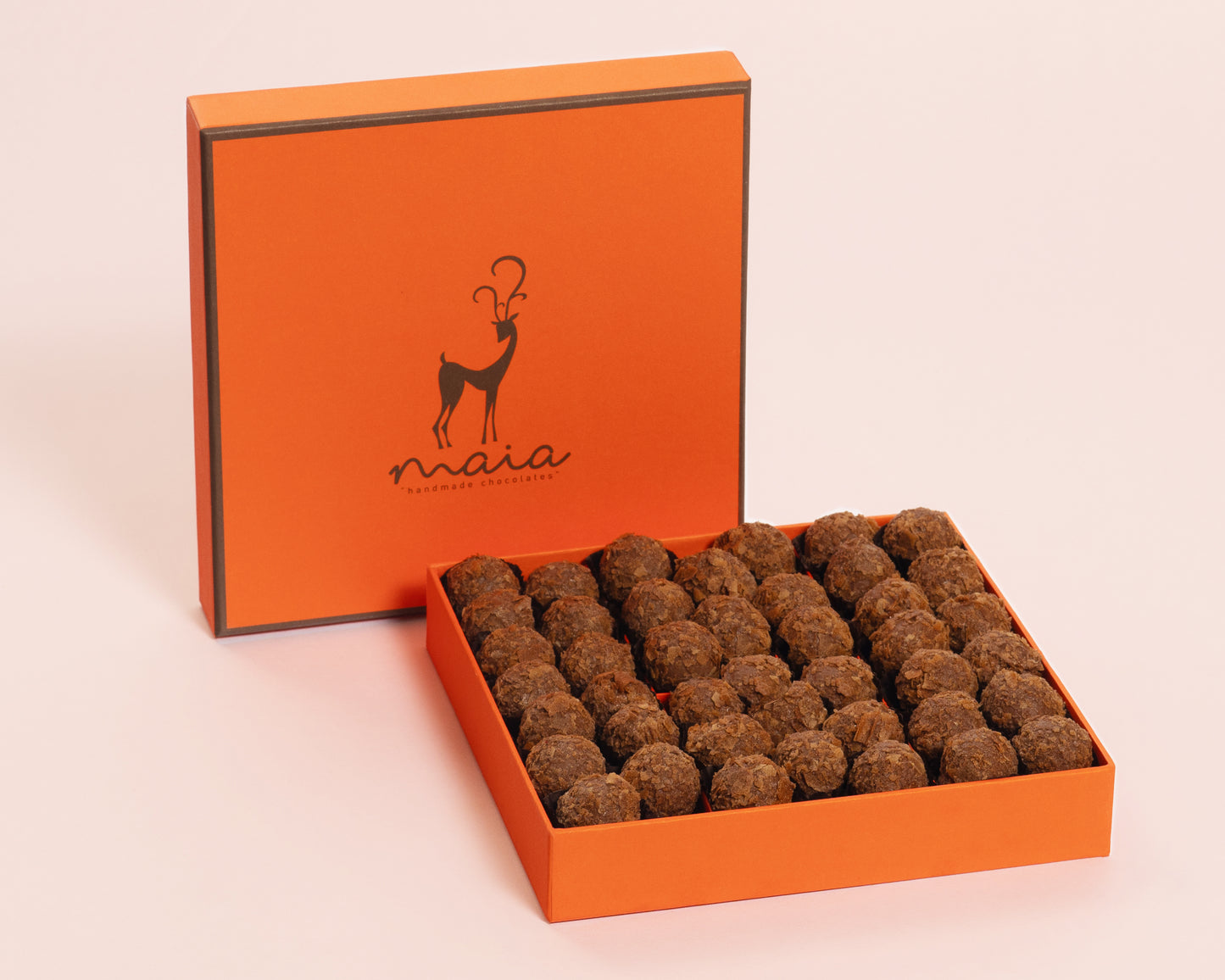 علبة ترافل طحينة برتقالية متوسطة الحجم