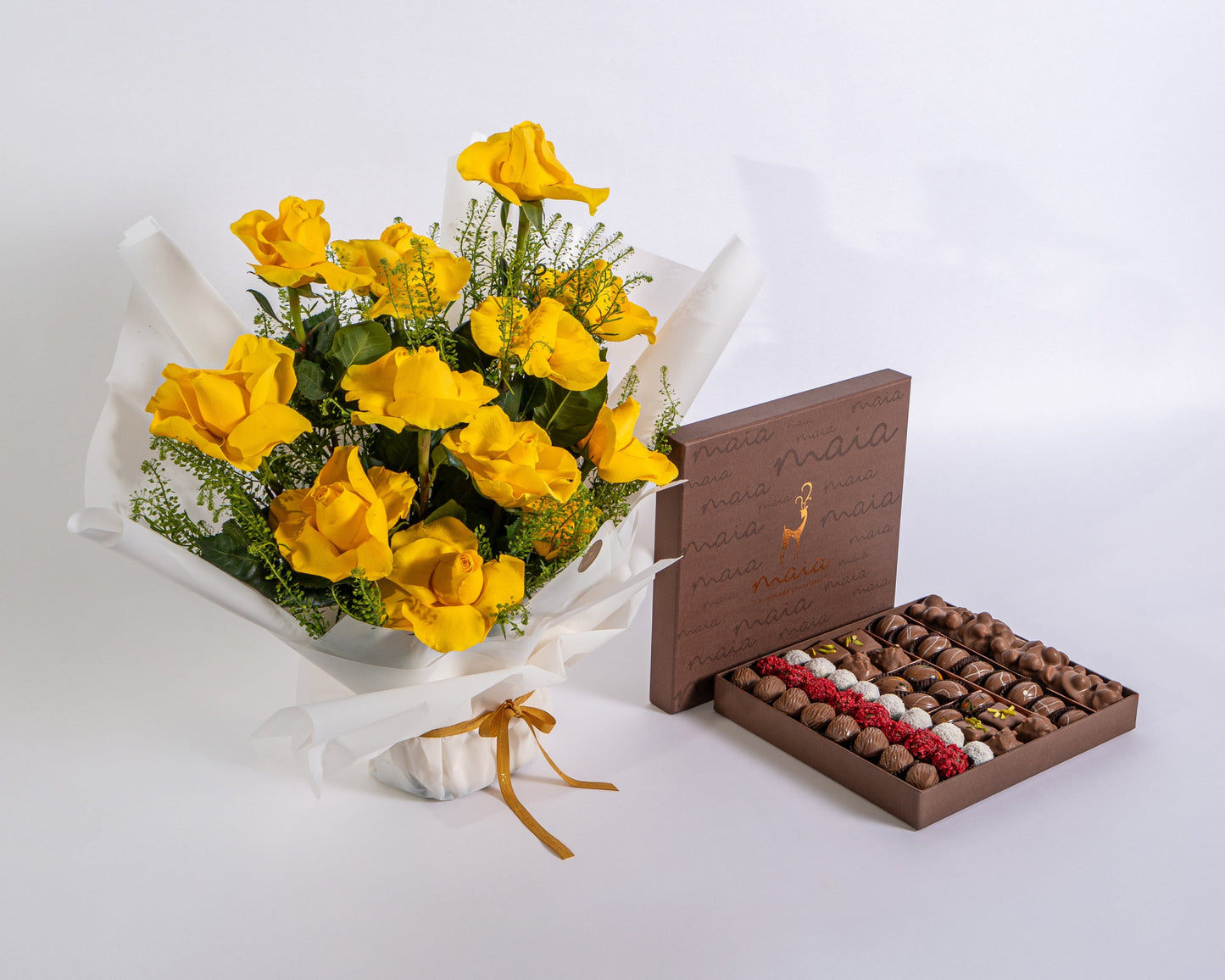Yellow Roses & Green Bell Gift Set