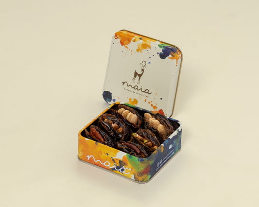 Small Box Dates with Nuts