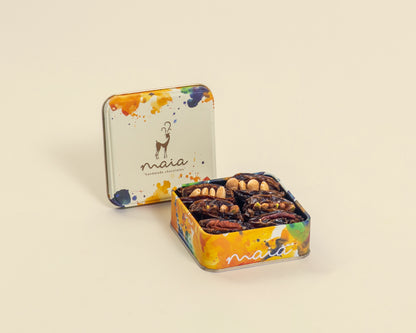 Small Box Dates with Nuts