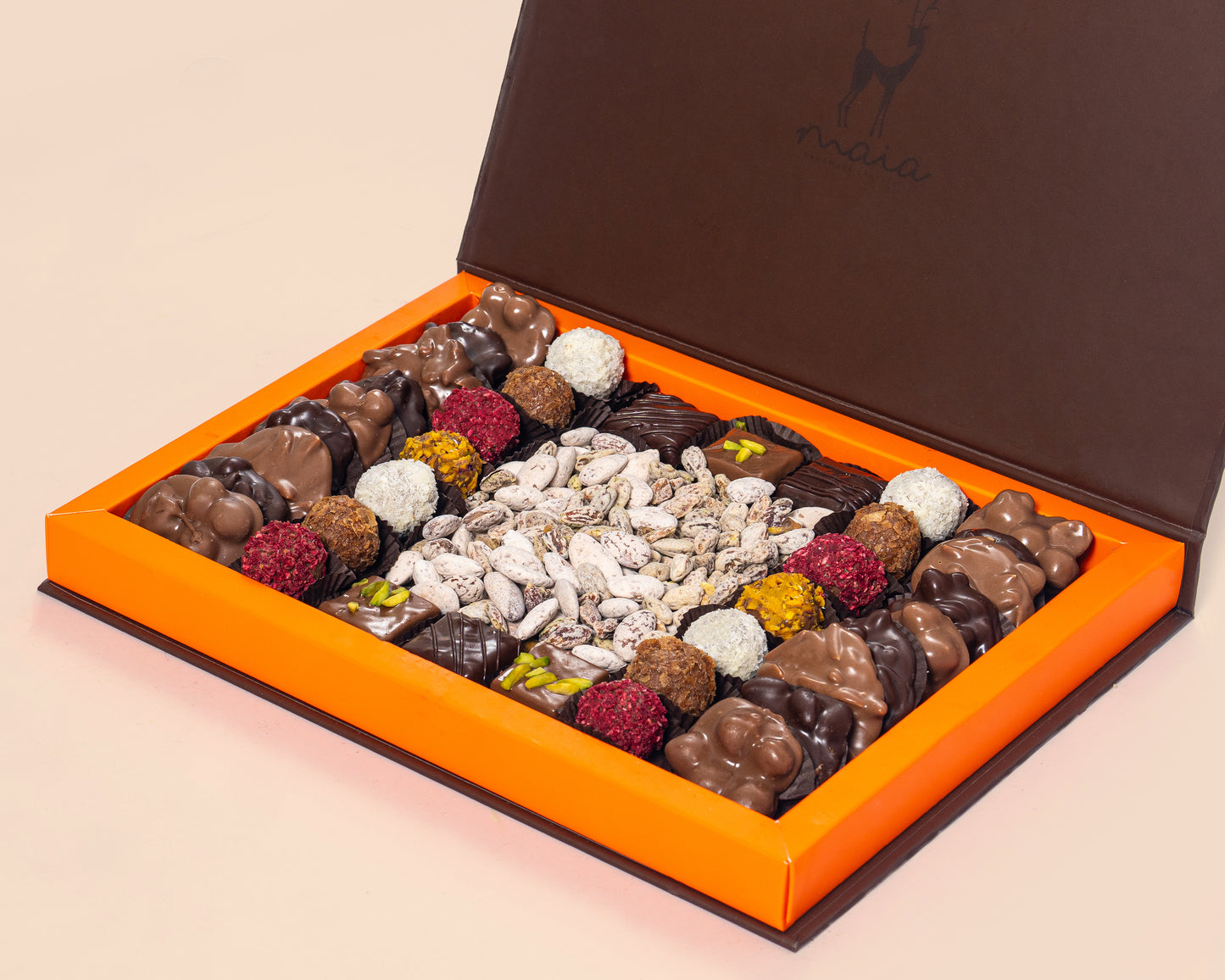 صندوق شوكولاتة وحلوى مادلين الفاخرة